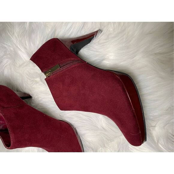Liz Clairborne wine red color heels size 9.5 - Picture 2 of 6